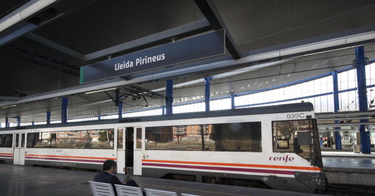 Renfe prohíbe el acceso de patinetes eléctricos en todos sus trenes a  partir del 12 de diciembre
